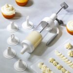 Pampered Chef® Garnierspritze Easy mit 6 Tüllen zum Dekorieren